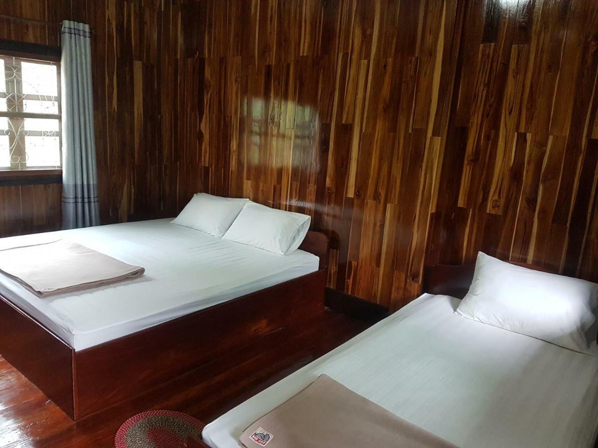 Lattanavongsa Guesthouse And Bungalows Muang Ngoi Екстер'єр фото